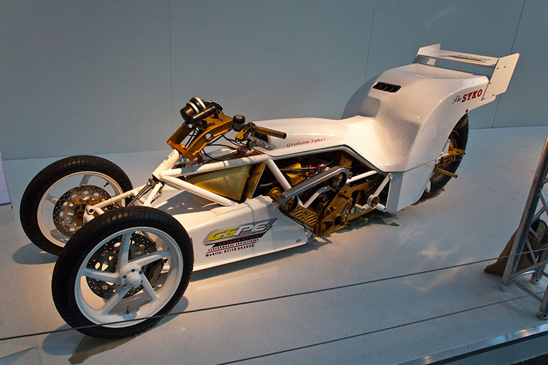 Essen Motor Show 2010: Showbike Syko Trike - Dragster mit drei Rdern