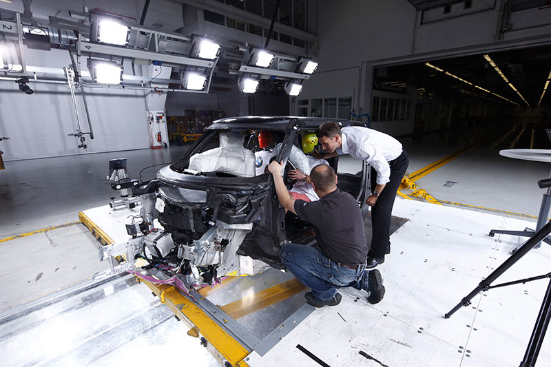 Erprobungstr�ger mit CFK-Fahrgastzelle