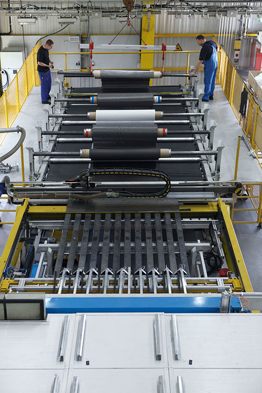 BMW Werk Landshut, Lagenaufbau des Carbondachs BMW M3