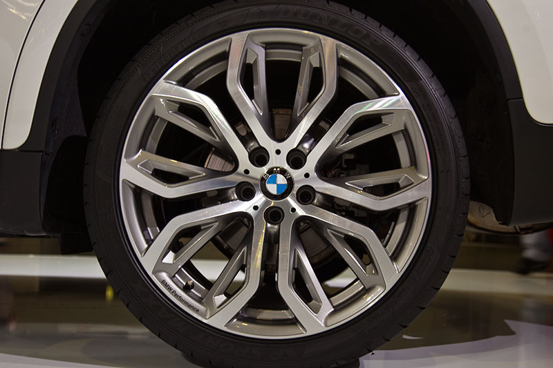 BMW 21 Zoll Y-Speichen-Rder 375 auf dem BMW X6 xDrive35i fr 4.950 Eur Mehrpreis