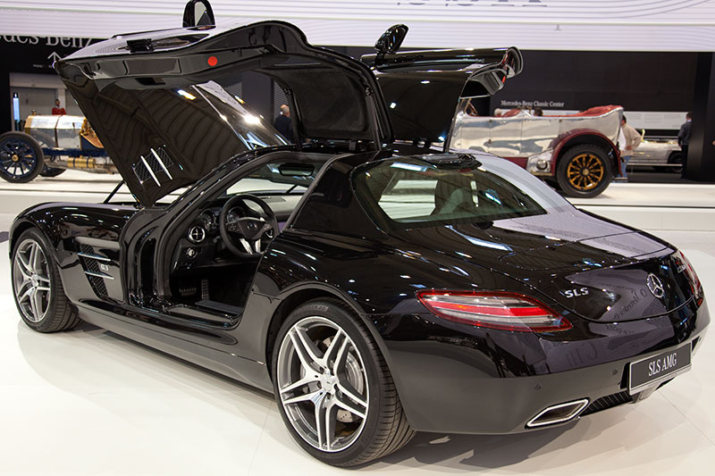 Mercedes SLS AMG, Hubraum: 6.208 ccm, Leistung: 420 kW / 571 PS bei 6.800 U/Min.