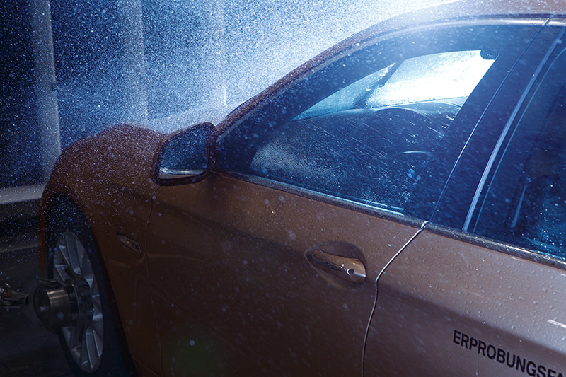 Das neue Energie- und umwelttechnische Versuchszentrum - Umweltwindkanal - Regensimulation