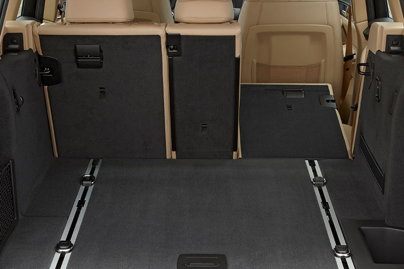 BMW X3, Modell F25, geteilt umlegbarer R�cksitzbank