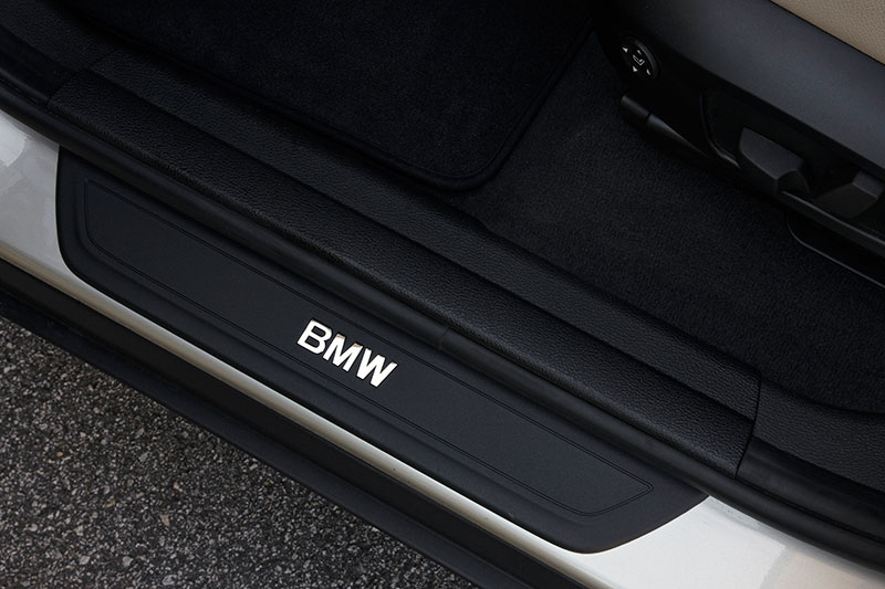 BMW X3 xDrive35i (F25), Einstiegsleiste