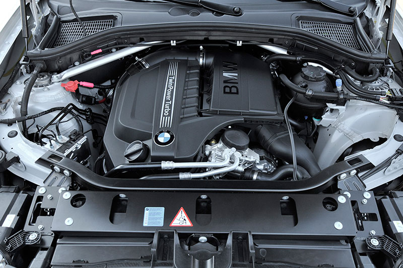 BMW X3 xDrive35i (F25), Motorraum