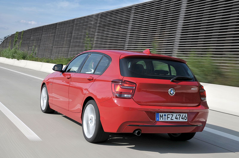 BMW 118i Sport Line (F25)