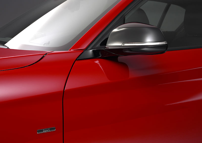 BMW 1er Reihe: erstmals setzt BMW den Seitenblinker in den Aussenspiegel