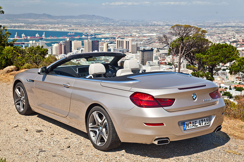 BMW 650i Cabrio auf dem Signal Hill in Kapstadt, Sd-Afrika.