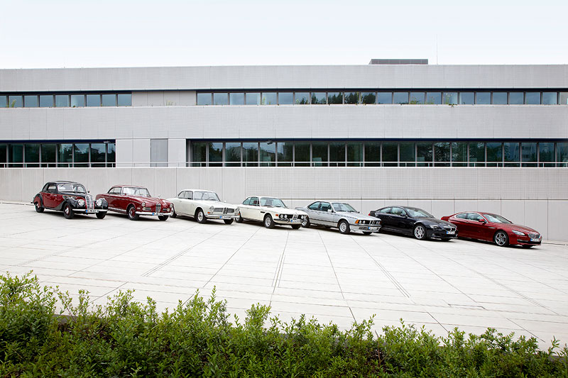 BMW Coupe-Parade an der BMW Konzernentrale