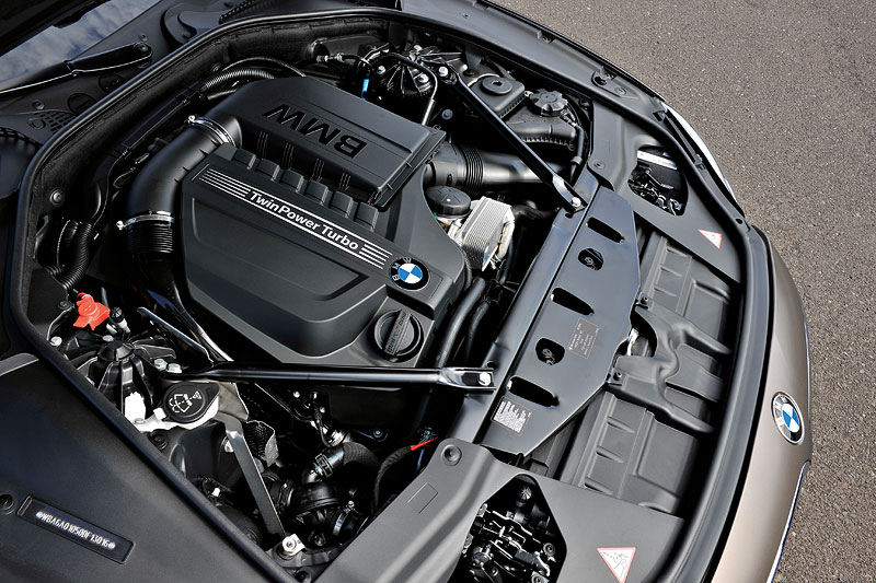 Das neue BMW 640i Gran Coup: Sechszylinder-Benzinmotor mit BMW TwinPower Turbo Technologie mit Twin-Scroll Turbolader, 235 kW/320 PS