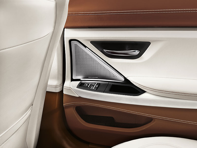 Das neue BMW 6er Gran Coup�, Interieur: BMW Individual Volllederausstattung Opalwei� mit Amarobraun, Bang und Olufsen High End Surround Sound System