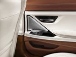 Das neue BMW 6er Gran Coupé, Interieur: BMW Individual Volllederausstattung Opalweiß mit Amarobraun, Bang und Olufsen High End Surround Sound System