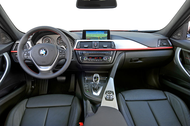 BMW 328i Sport Line, Cockpit