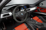 BMW M3 CRT, in Sakhirorange und Schwarz gehaltene Bi-Color-Sitzbezge