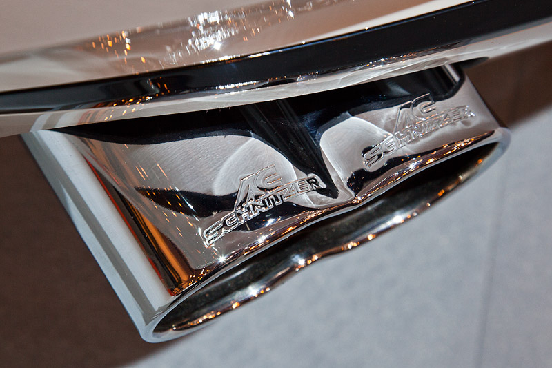 Essen Motor Show 2011: BMW 1er by AC Schnitzer, verchromte 'Racing' Auspuffblende