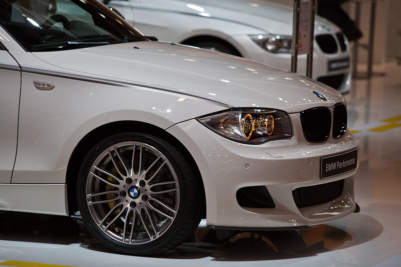 BMW 1er (E87) mit BMW Performance Frontschrze und 18 Zoll Felge Doppelspeiche 269