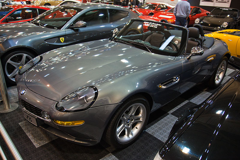 Essen Motor Show 2011: BMW Z8 Roadster (E52), Baujahr 2003, 44.000 km, angeboten fr 126.500 Euro