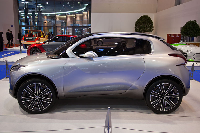 Peugeot HR1, Konzeptfahrzeug mit Hybridantrieb, nur 3,69 m lang