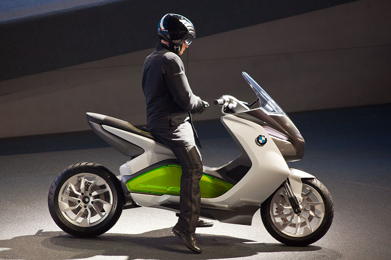 BMW Presse-Konferenz auf der IAA 2011: Premiere f�r das BMW Motorrad Concept e