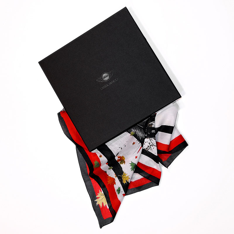 Red Mudder Foulard by MINI und DSQUARED�