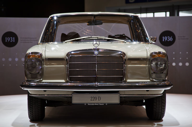 Techno Classica: Mercedes-Benz 220 D 'Strich-Acht' (Baureihe W115)