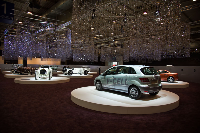  der wohl attraktivste Messestand auf der Techno Classica 2011: Mercedes-Benz