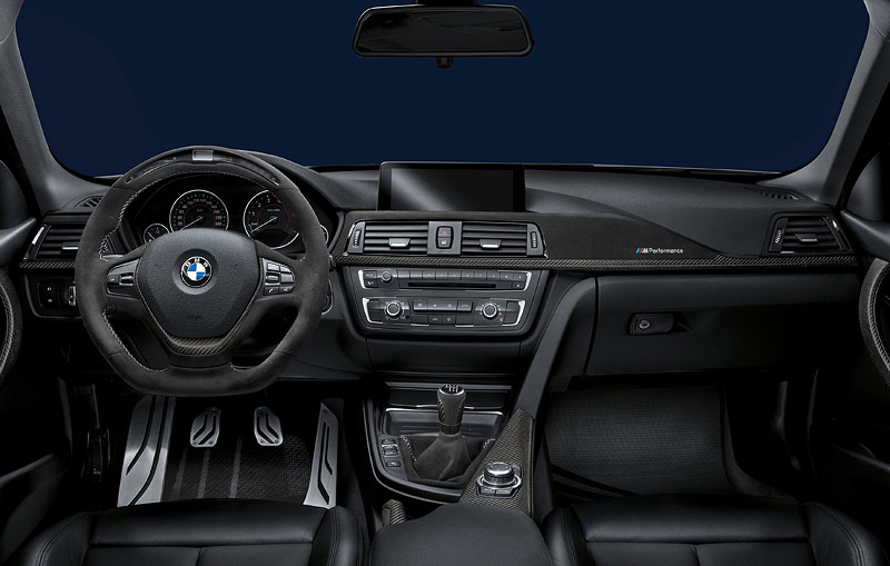 Foto: BMW 3er Limousine mit BMW M Performance Zubehör Interieur