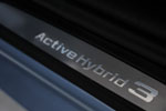 BMW ActiveHybrid 3, Einstiegsleiste mit ActiveHybrid Schriftzug