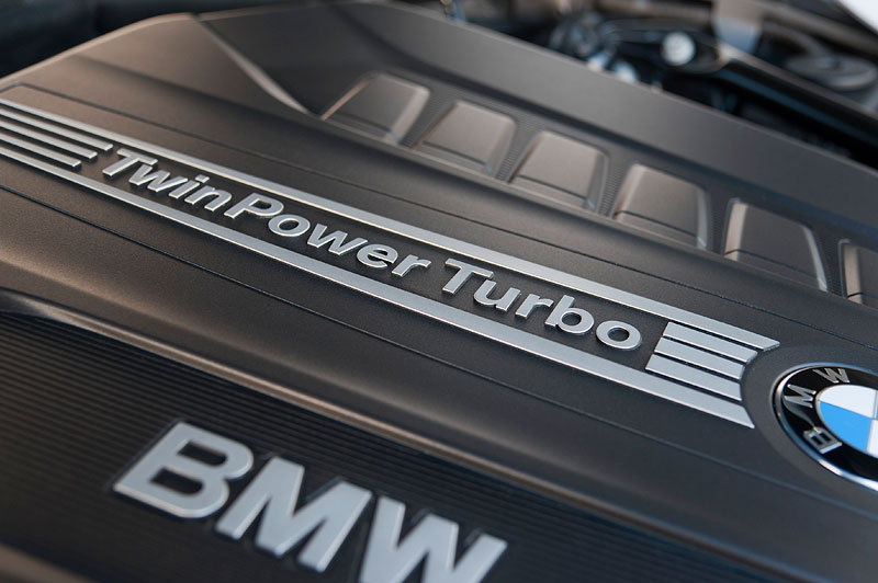 BMW 3,0 Liter TwinTurbo Motor im BMW 6er Coup�