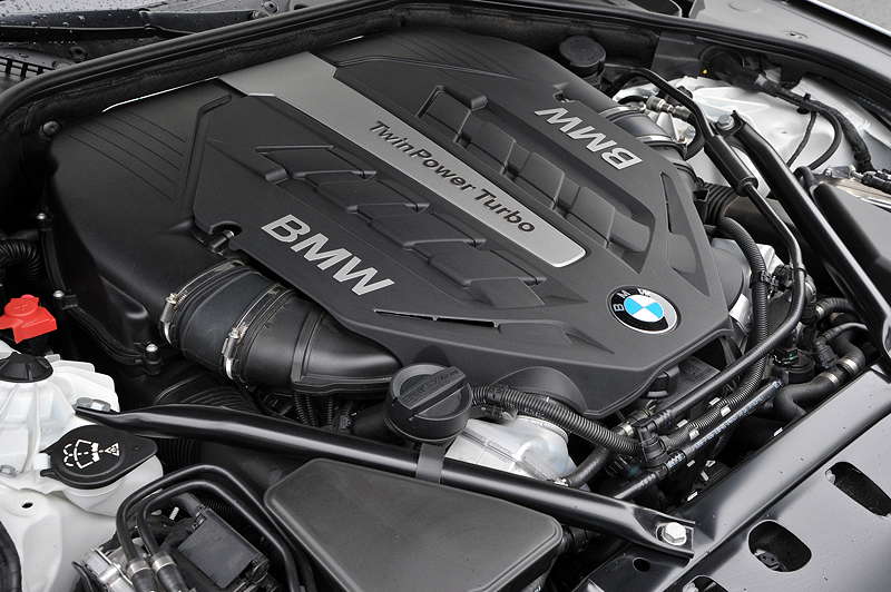 BMW 750Li (F02 LCI), neuer V8-Motor