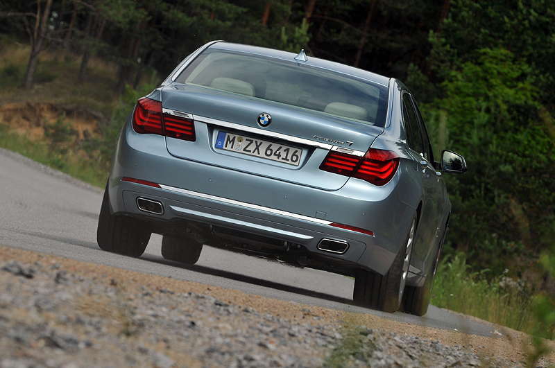 BMW ActiveHybrid 7 (F04 LCI) on location in St. Petersburg