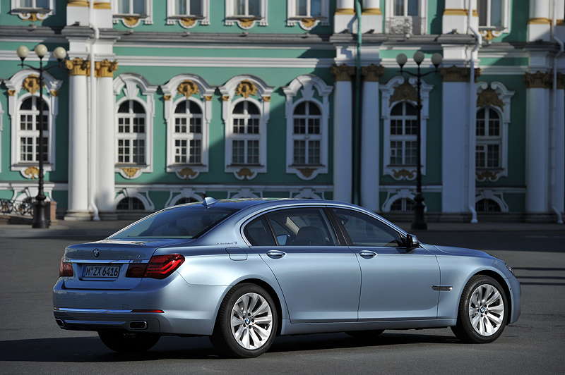 BMW ActiveHybrid 7 (F04 LCI) on location in St. Petersburg