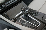 BMW ActiveHybrid 5, Mittelkonsole mit Automatik-Schalthebel