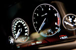 BMW M550d xDrive, Tacho-Instrumente, Tagbeleuchtung