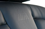 BMW M6 Coup (F13), M-Emblem in der Sitzgarnitur
