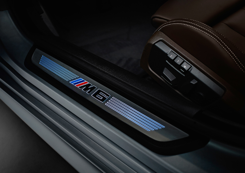 BMW M6 Gran Coup, Einstiegsleiste