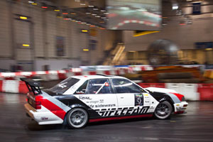 auf Heckantrieb umgebauter Audi S8 beim Driften in der Motorsport-Arena, Essen Motor Show 2012