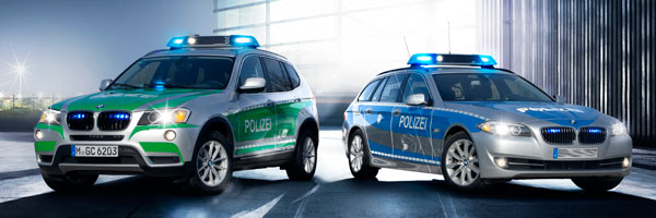 BMW X3 und BMW 5er Touring Polizei-Einsatzfahrzeuge