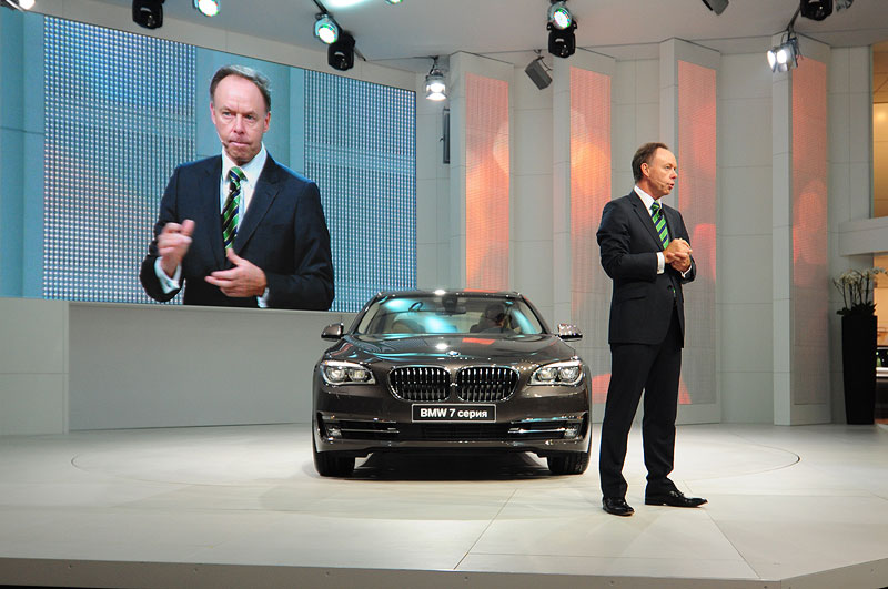 BMW 7er LCI auf der Moskau Autoshow 2012