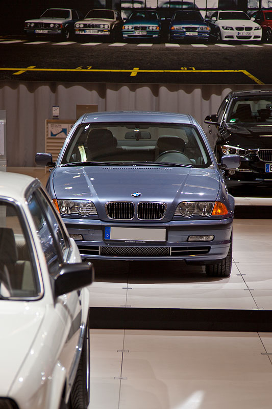 BMW 330i Security (Modell E46) in der Ausstellung BMW 3er Generationen