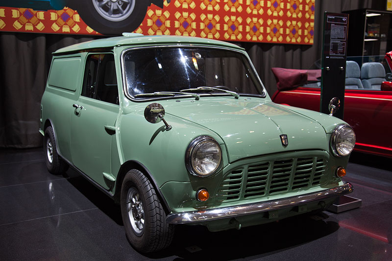 Mini Van von Detlef Fassong auf der Techno Classica 2012 in Essen