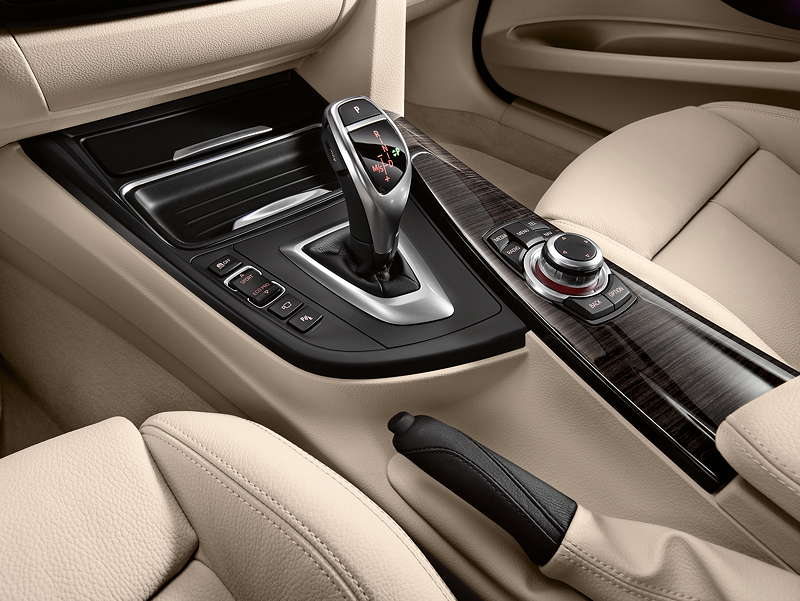 BMW 3er Gran Turismo, Mittelkonsole mit iDrive Controller und Automatik W�hlhebel
