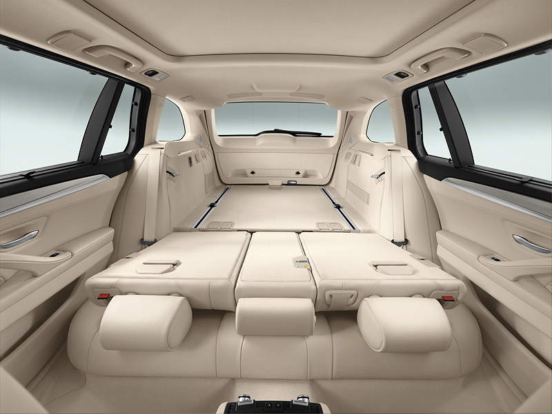 BMW 5er Touring, Facelift 2013, umklappbare Fondsitze