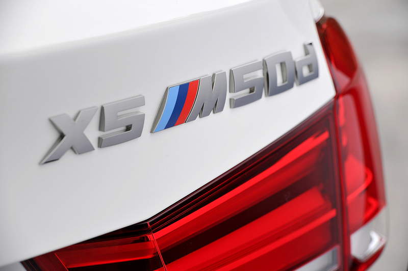 BMW X5 M50d, Typ-Bezeichnung am Heck