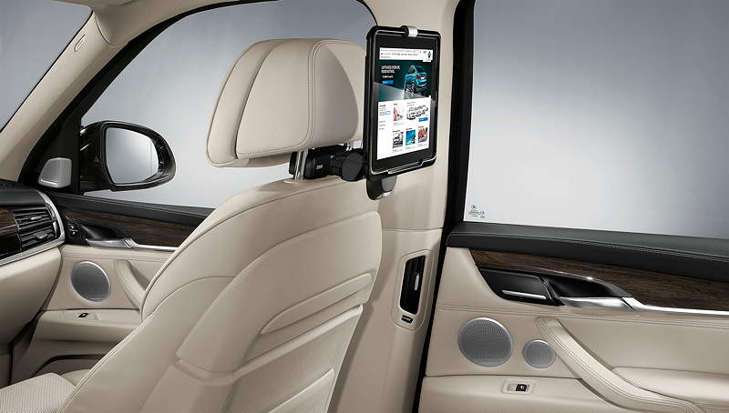 BMW Original Zubeh�r f�r den BMW X5: BMW Travel und Comfort System Halter f�r Apple iPad