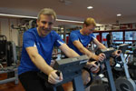 BMW Motorsport Direktor Jens Marquardt und Maxime Martin (BE) beim Fitness-Training.