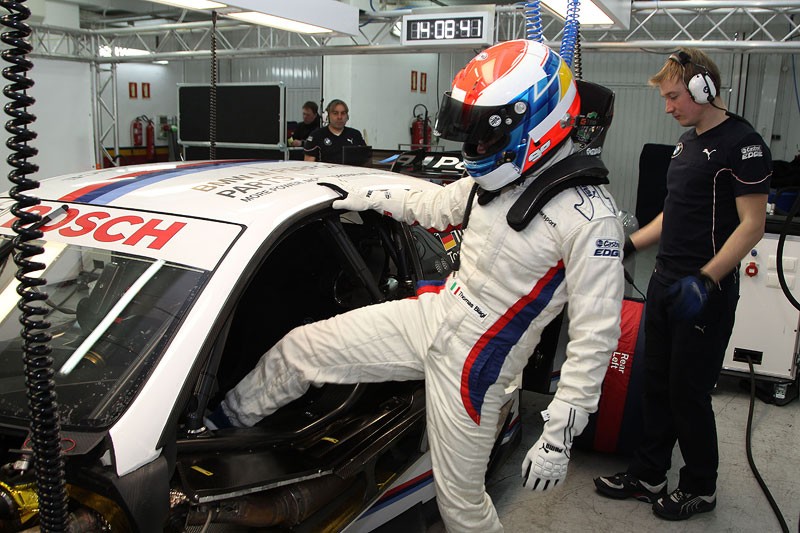 Thomas Biagi steigt in Martin Tomczyks BMW M Perforamance Parts M3 DTM am 24.01.13