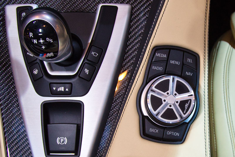 AC Schnitzer ACS 6 auf Basis des BMW M6 Gran Coup�, Interieur, Mittelkonsole mit iDrive-Controller im Schnitzer Design