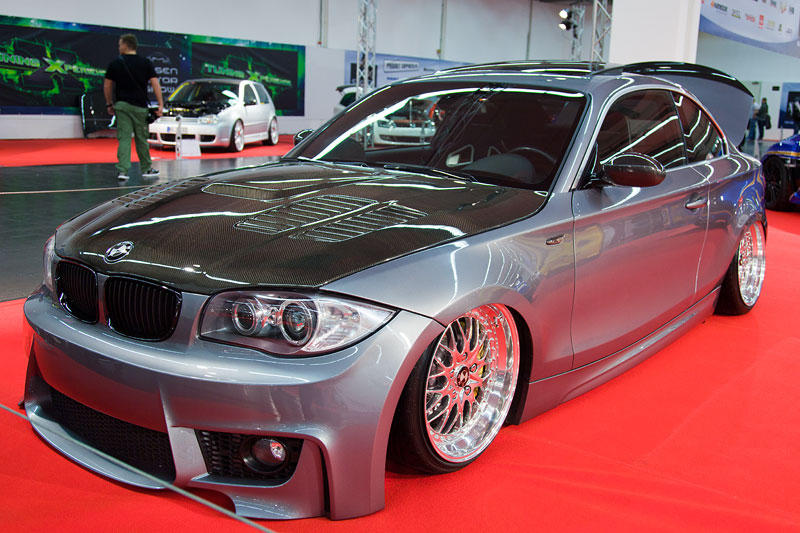 Essen Motor Show 2013: BMW 123d, mit Carbon-Spiegeln und bearbeiteten Radlufen