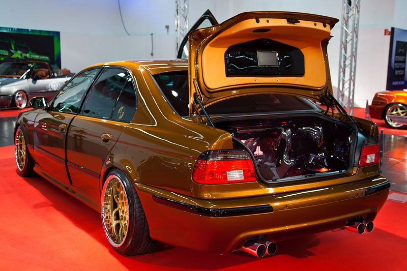 Essen Motor Show 2013: BMW 528i mit LSD Flgeltren, Rotiform BLQ 3teilige Felgen 20 Zoll